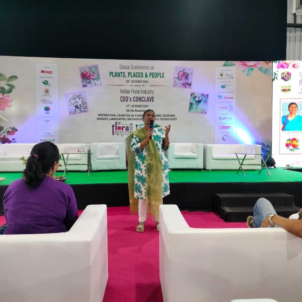 Vijaya Chakraborty  explaining about various edible indian flower and plants in her presentation and workshop