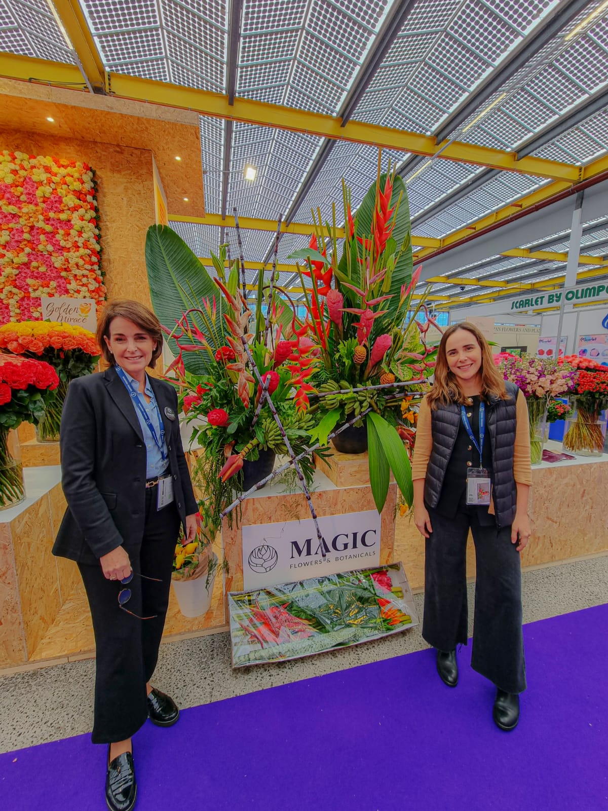 Maria and Claudia Saenz from Magic Flowers at Pro Ecuador IFTF