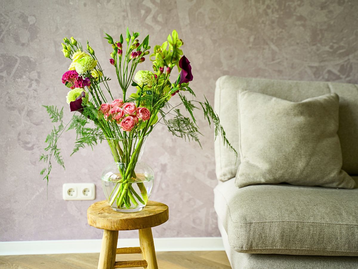 Decorum Plants and Flowers Indoors Can Brighten Up Your Dark and Gloomy Wintry Months