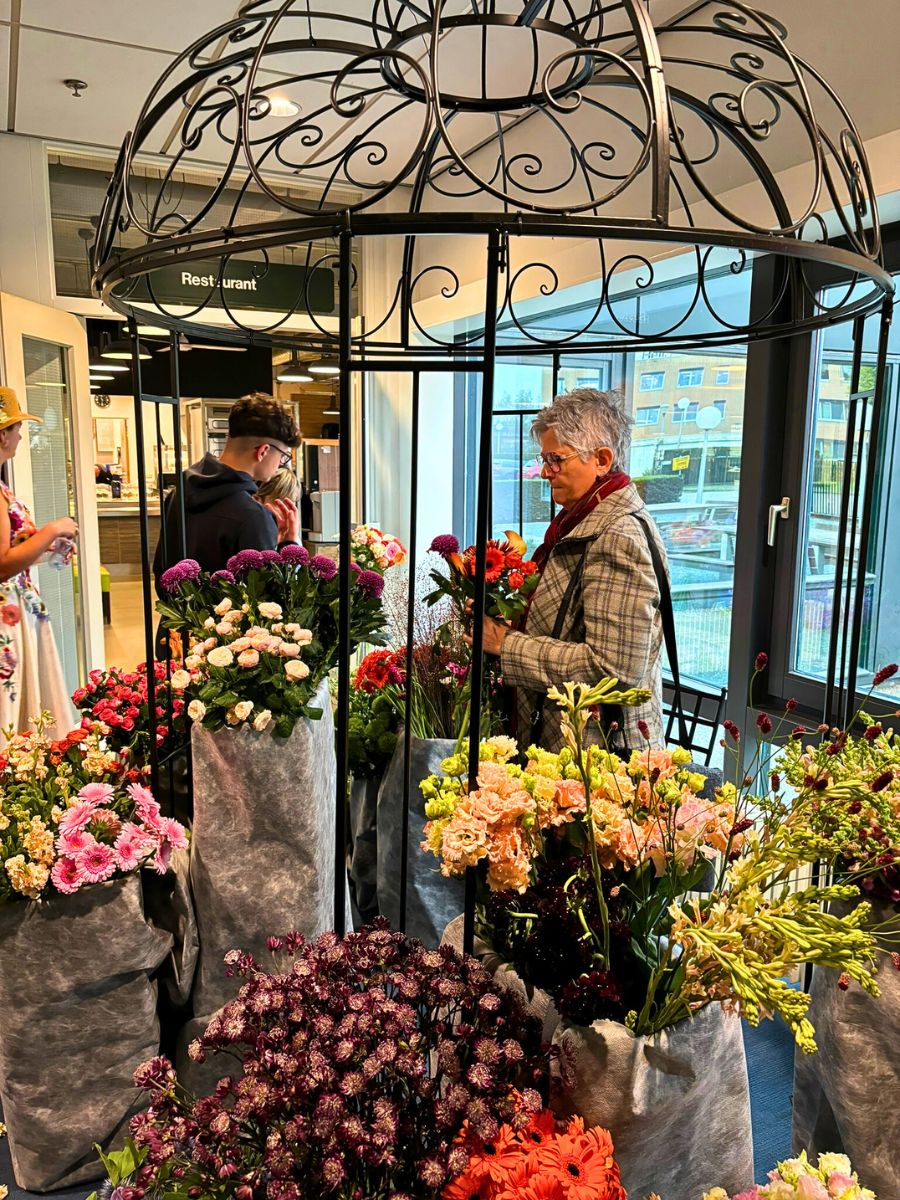 Chrysal Italy Wedding Event Names the New Gerbera Alfredo in Honor of the Late Iconic Italian Florist Alfredo Corvi