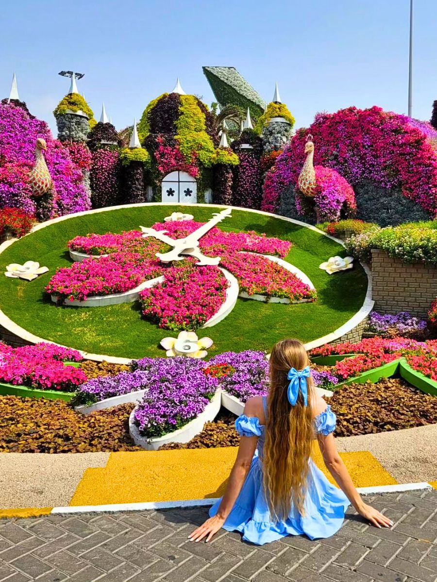 The flower clock at the Dubai Miracle Garden