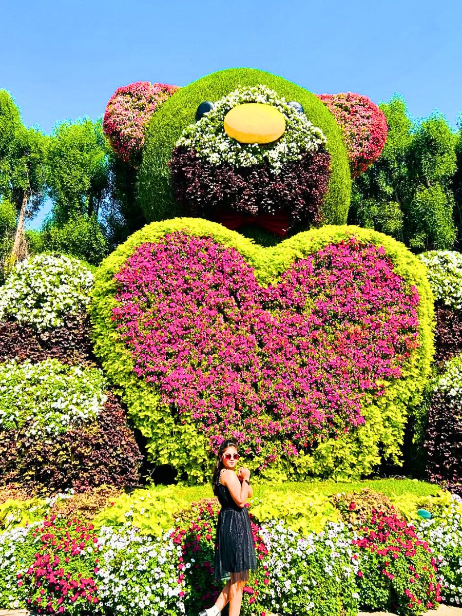 Huge teddy bear at the Dubai Miracle Garden