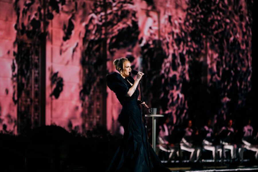 Oprah’s Rose Garden Was The Perfect Backdrop For Her Interview With Adele - Article on Thursd (15)