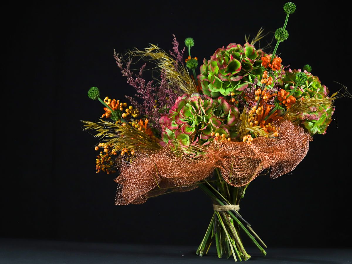 A beautiful autumn like arrangement using hydrangeas