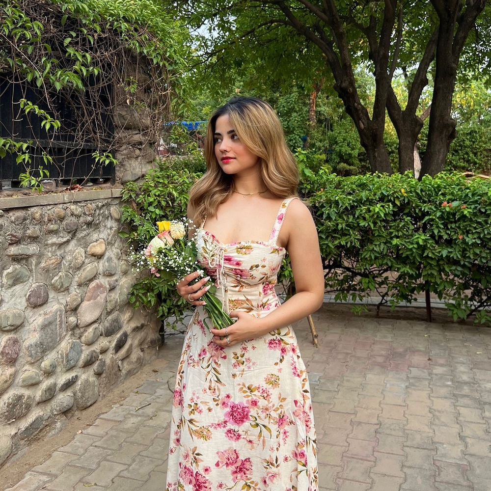 lady floral dress with flower bouquet 