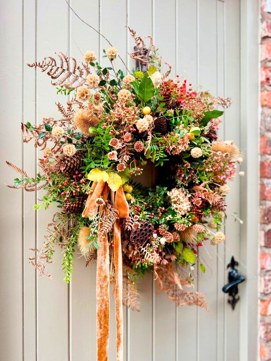 The perfect floral wreath for Christmas