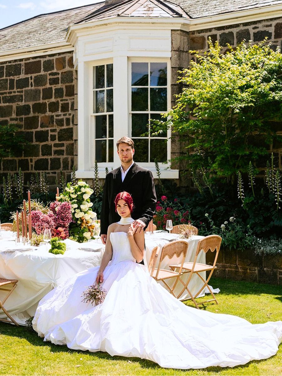 Wedding decor table with flowers by Evolve Floral