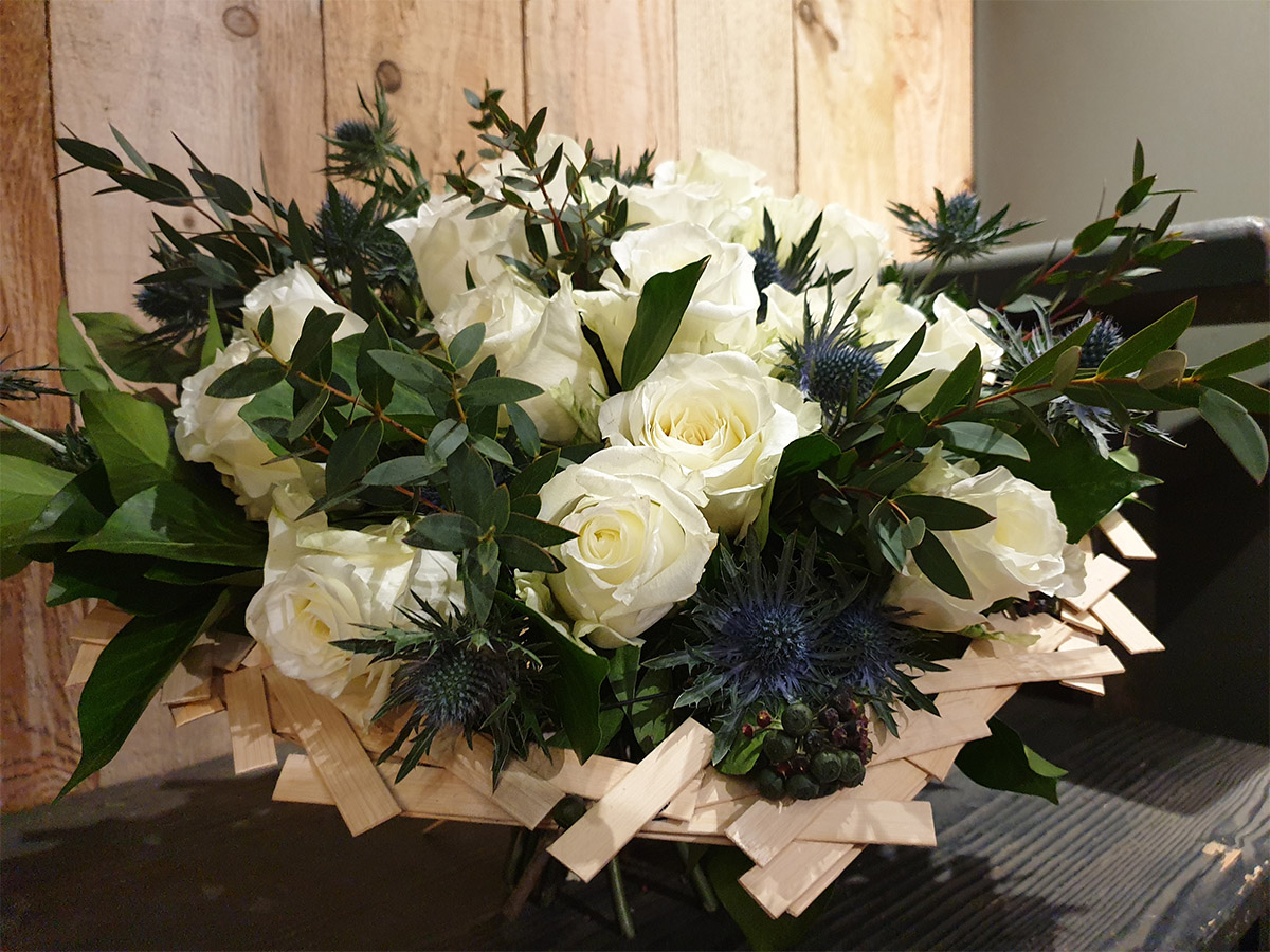 Rose Nova Vita and Eryngium winter design by Sarah Willemart