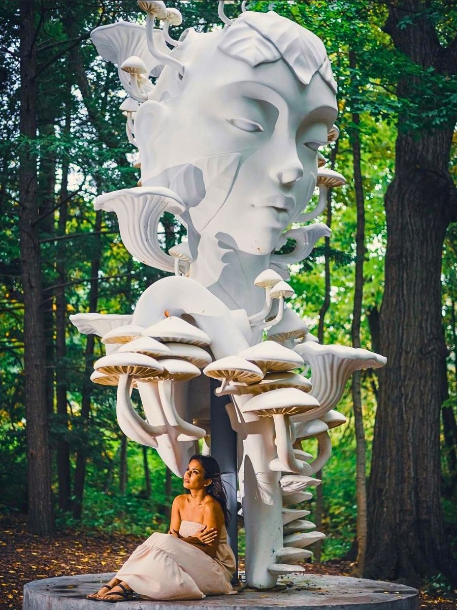 Daniel Popper’s Larger Than Life Sculptures Blend Art and Green Nature