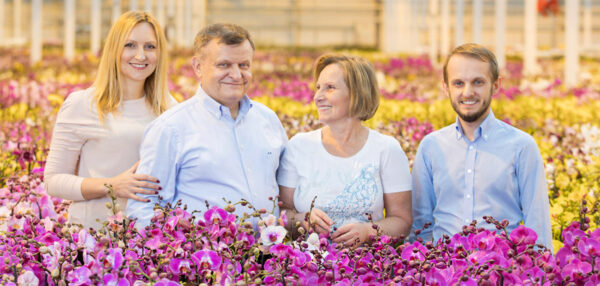 JMP Flowers Stirs Up Phalaenopsis Popularity in Poland family