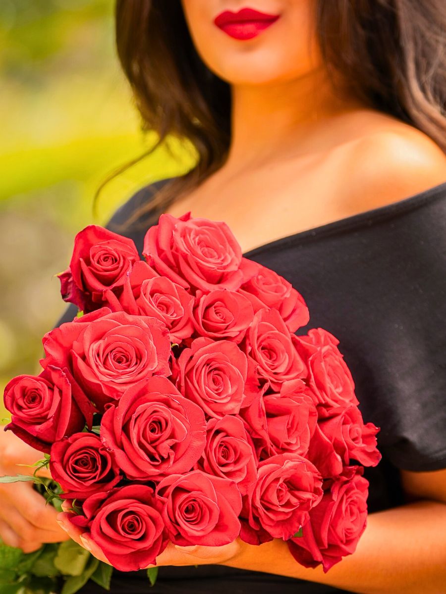 Meaning and Popularity of Red Roses on Valentine's Day