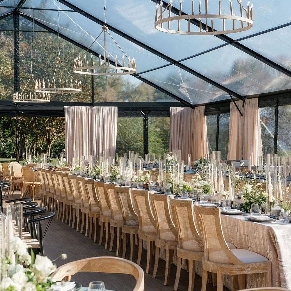 Floral table arrangement