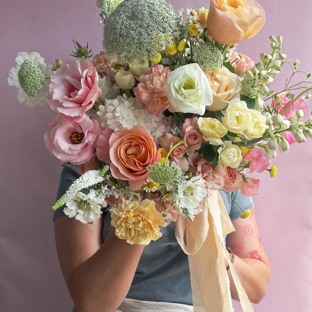 lady hold sustainable floristry