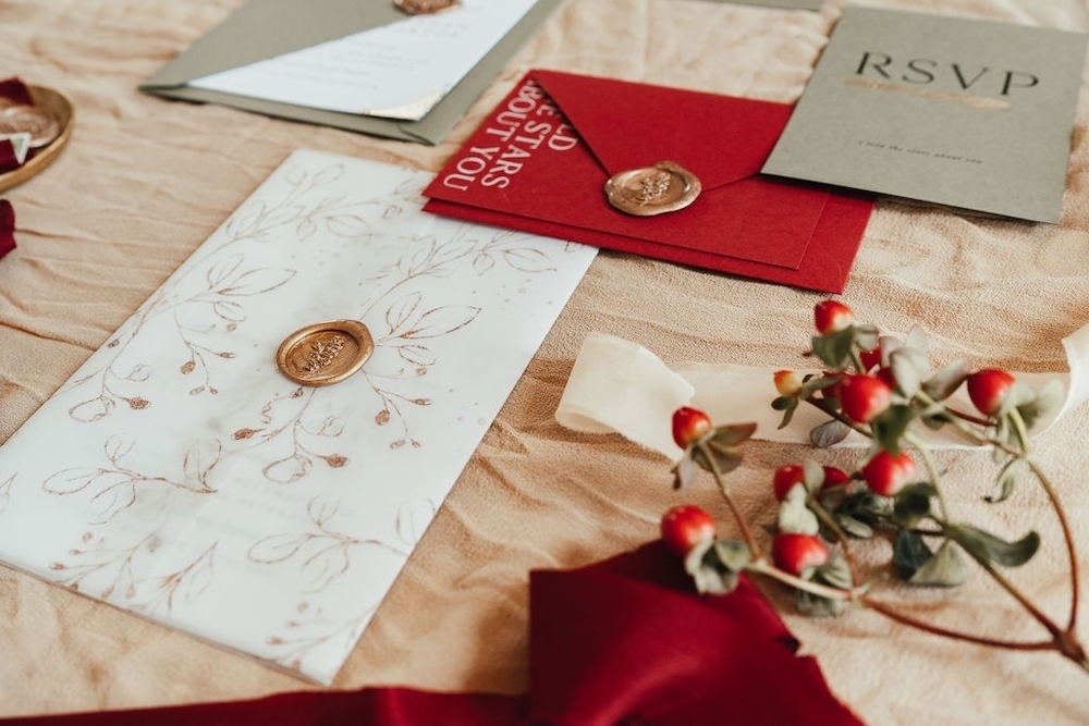 These Are the Winter Wedding Trends We're Seeing Everywhere Red Color Palette