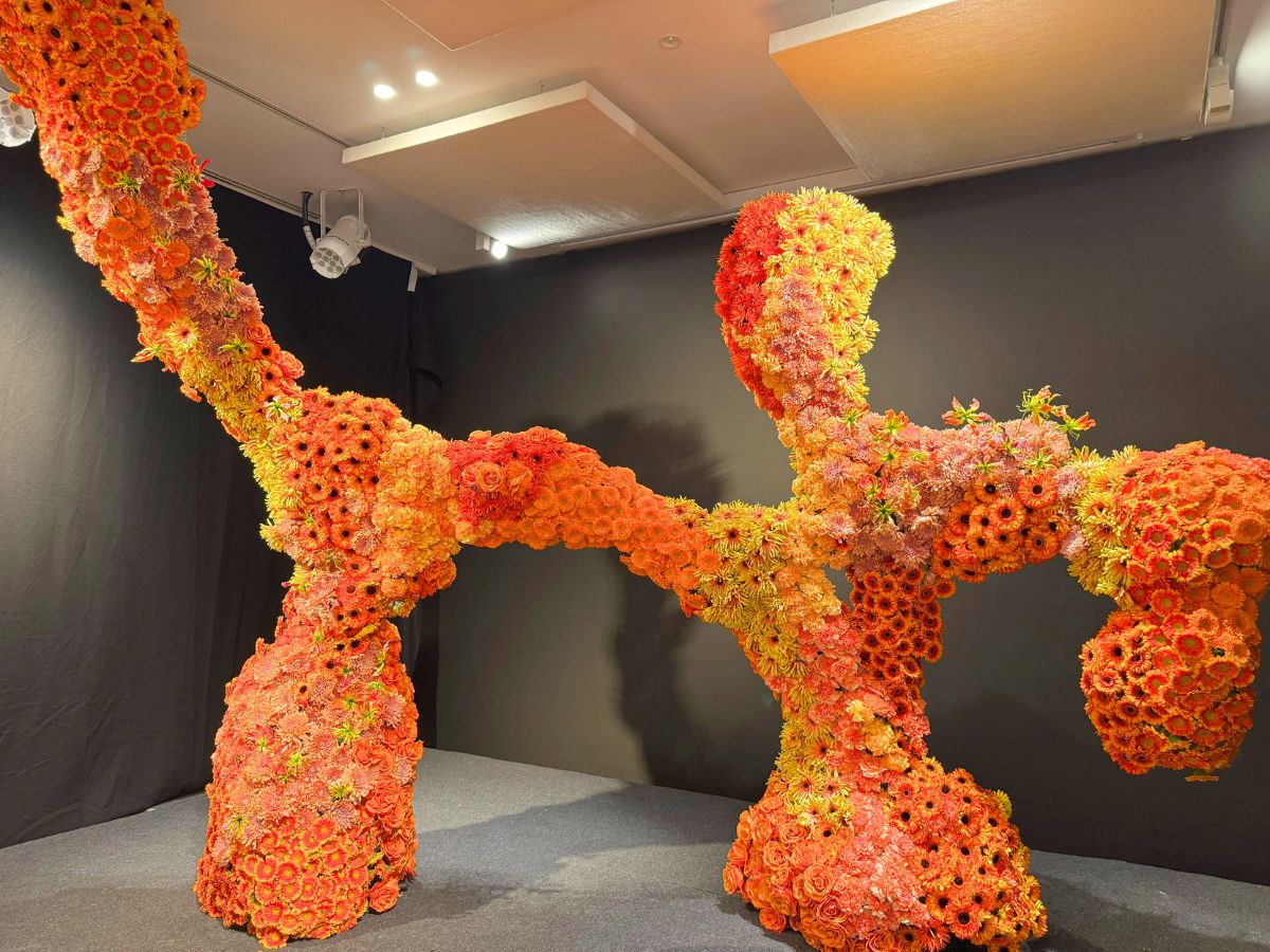 Orange flower creation at Madrid Blooms