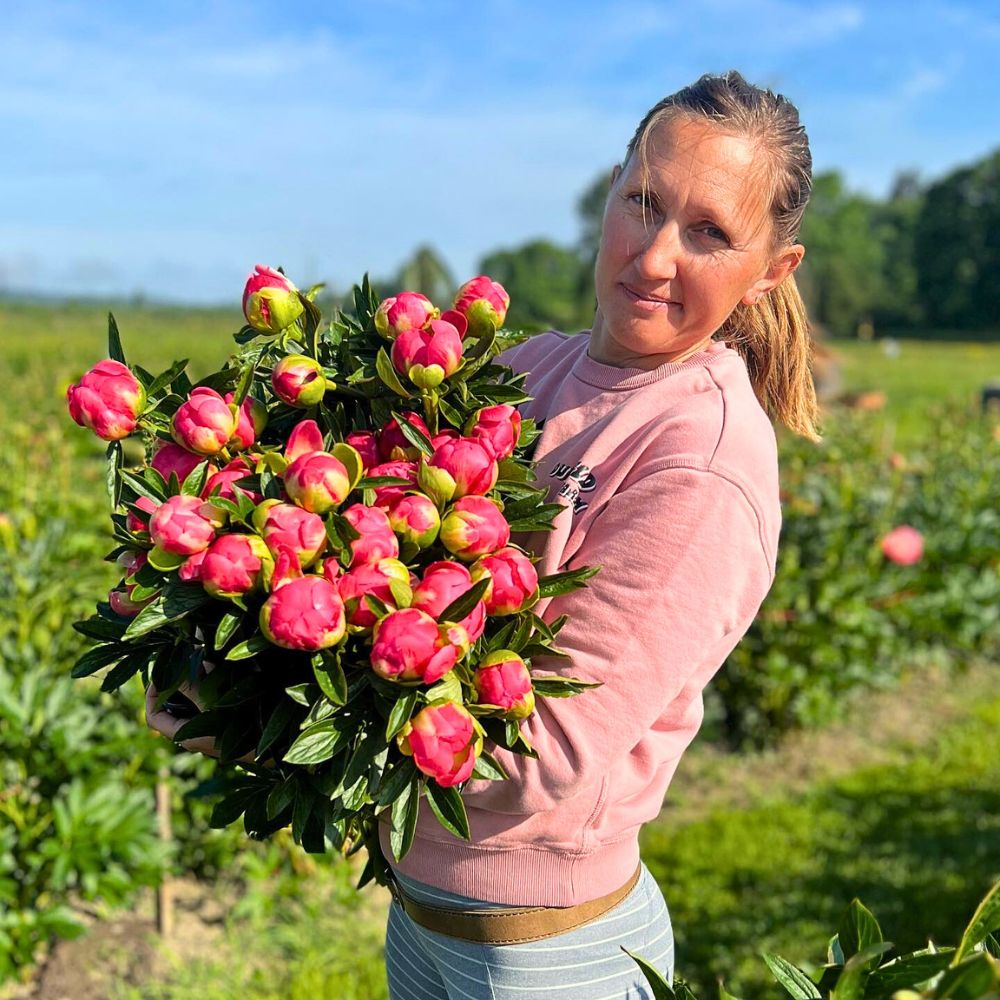 Locally Sourcing Flowers Is Ideal, but a Balanced Approached to Flower Sourcing Is Even More Viable.