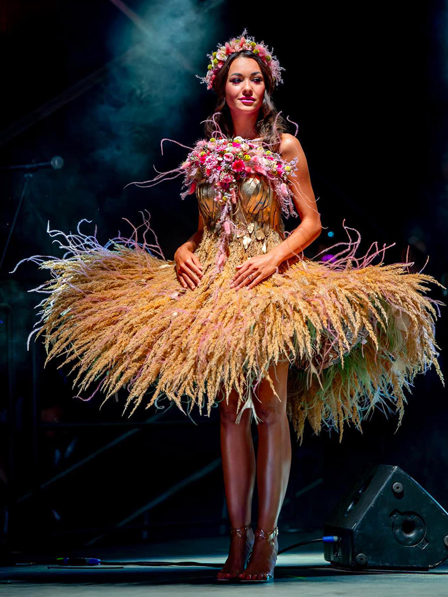 Max Kuczynski model with floral dress