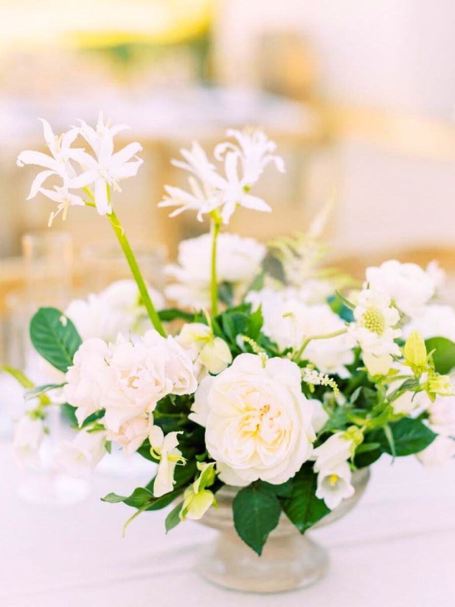 White minimalist centerpiece by Katie Noonan