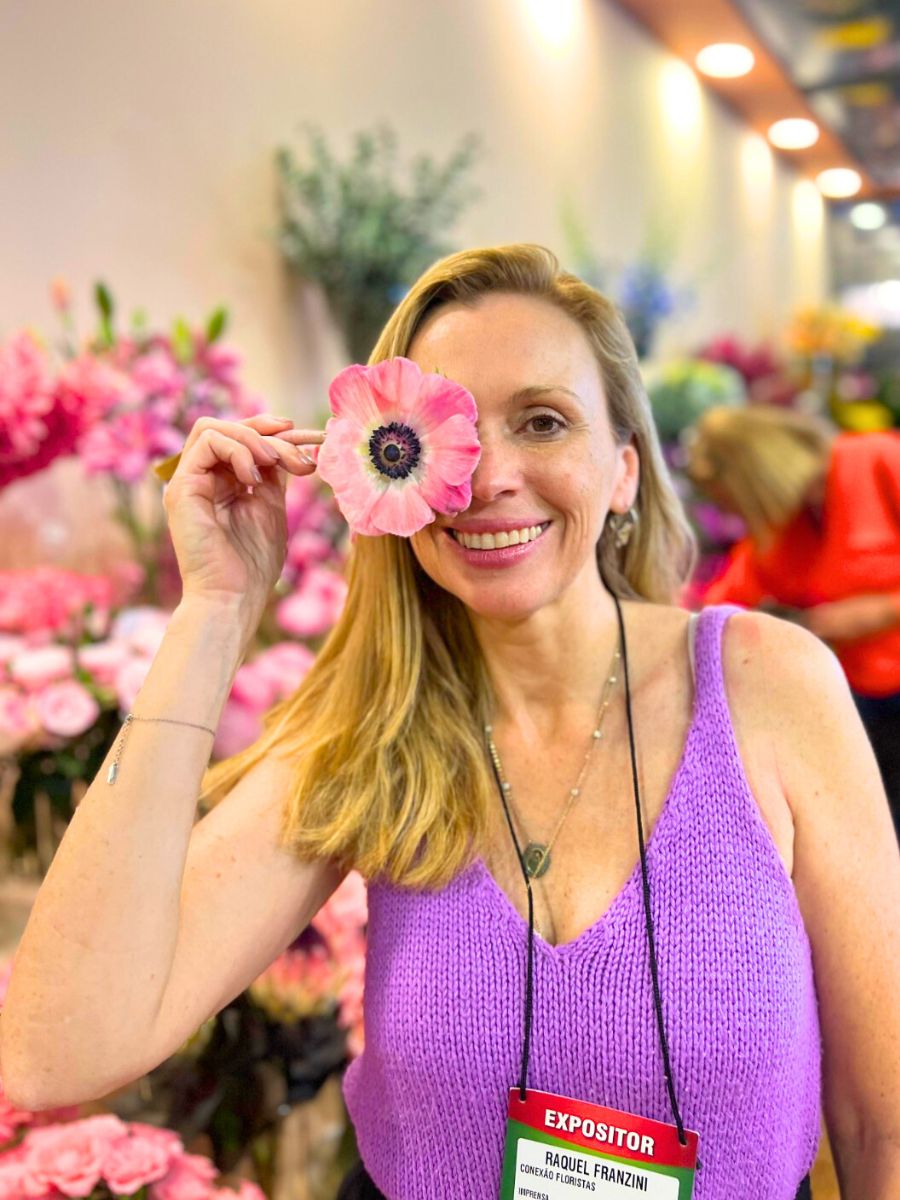 Raquel Franzini of Conexao Floristas