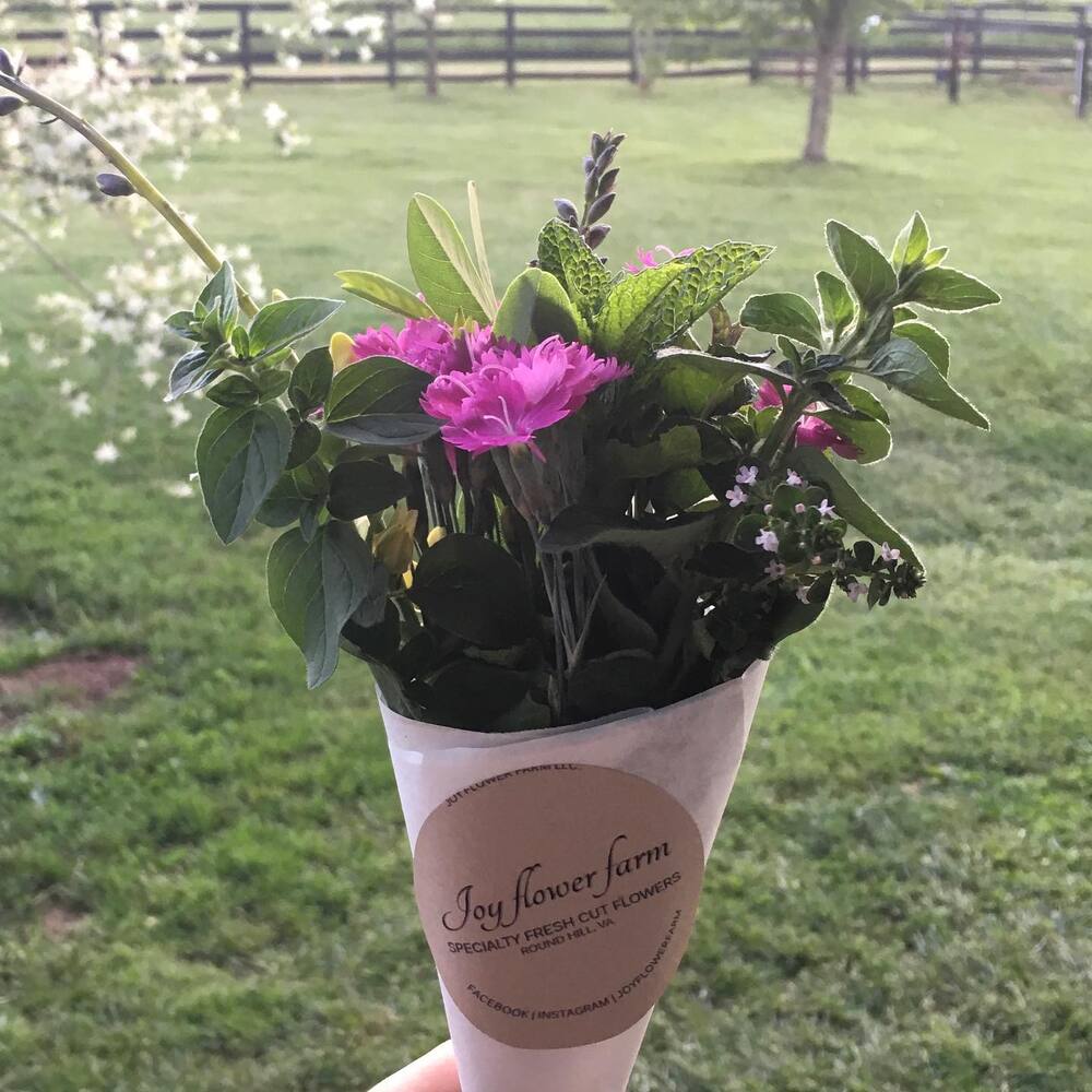 Small Floral bouquet for your guest