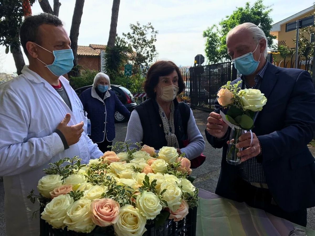 Flowers for the Elderly With Charles Lansdorp