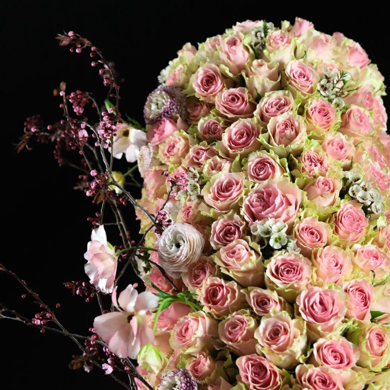 Mono Design Gaetan Jacquet Mother's Day With Rose Frutteto Mono Design Gaetan Jacquet Mother's Day With Rose Frutteto