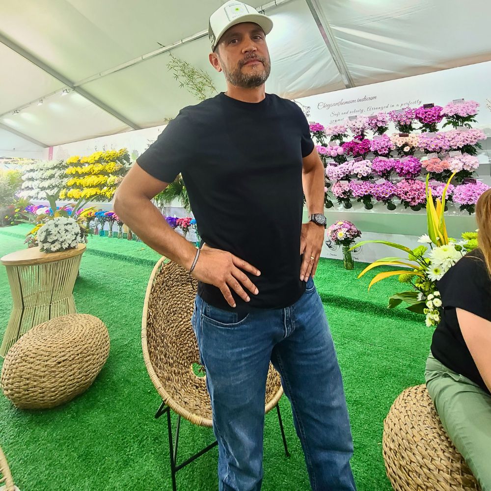 Sahid Nahim Sahid Nahim - Creating Connections and Inspiring Innovation in the Floral Industry