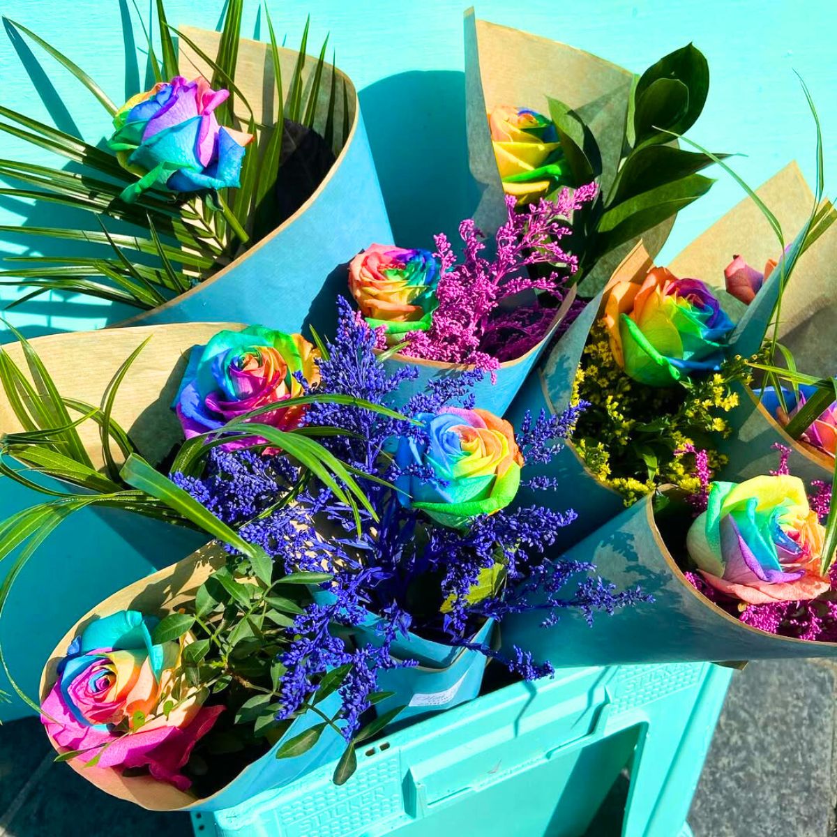 Bouquets with Rainbow roses Bouquets with Rainbow roses