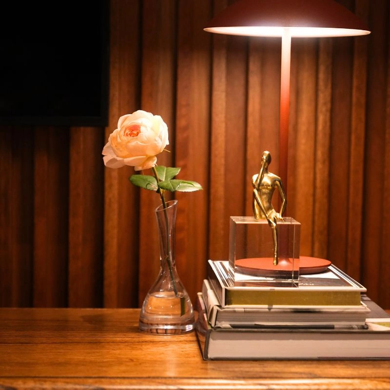 Interior design with Alexandra Farms roses