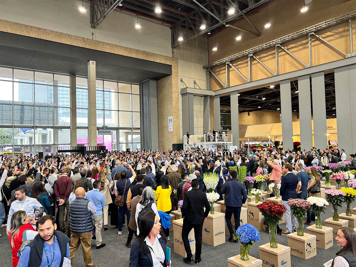 Proflora 2023 novelties room with people Proflora 2023 novelties room with people