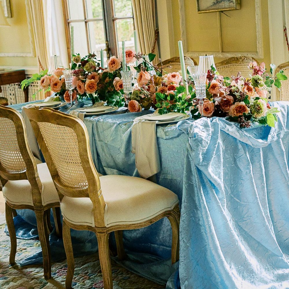 Heather Siu’s Artisanal Touch in Luxury Wedding and Event Designs With David Austin’s New Roses; Rose Enid™ and Rose Phoebe™