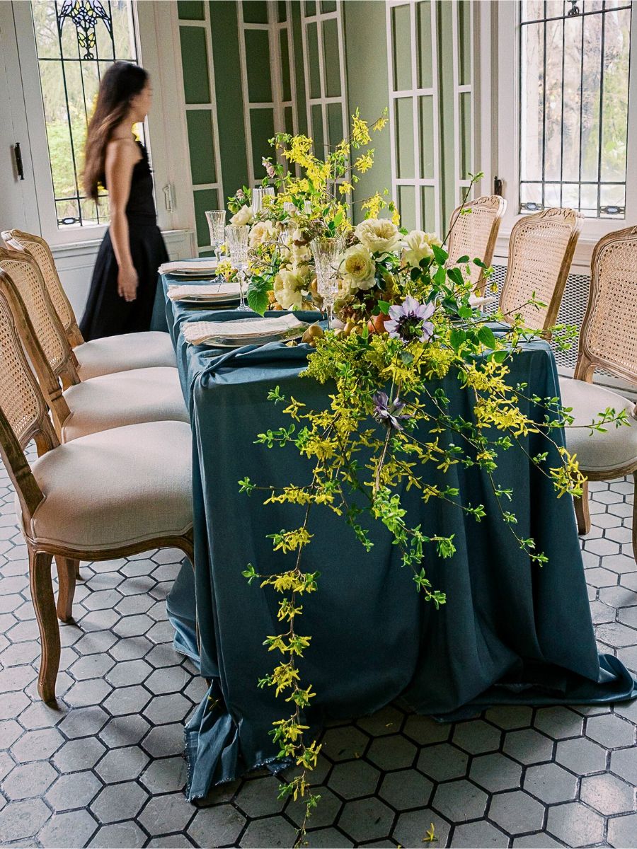 Heather Siu’s Artisanal Touch in Luxury Wedding and Event Designs With David Austin’s New Roses; Rose Enid™ and Rose Phoebe™