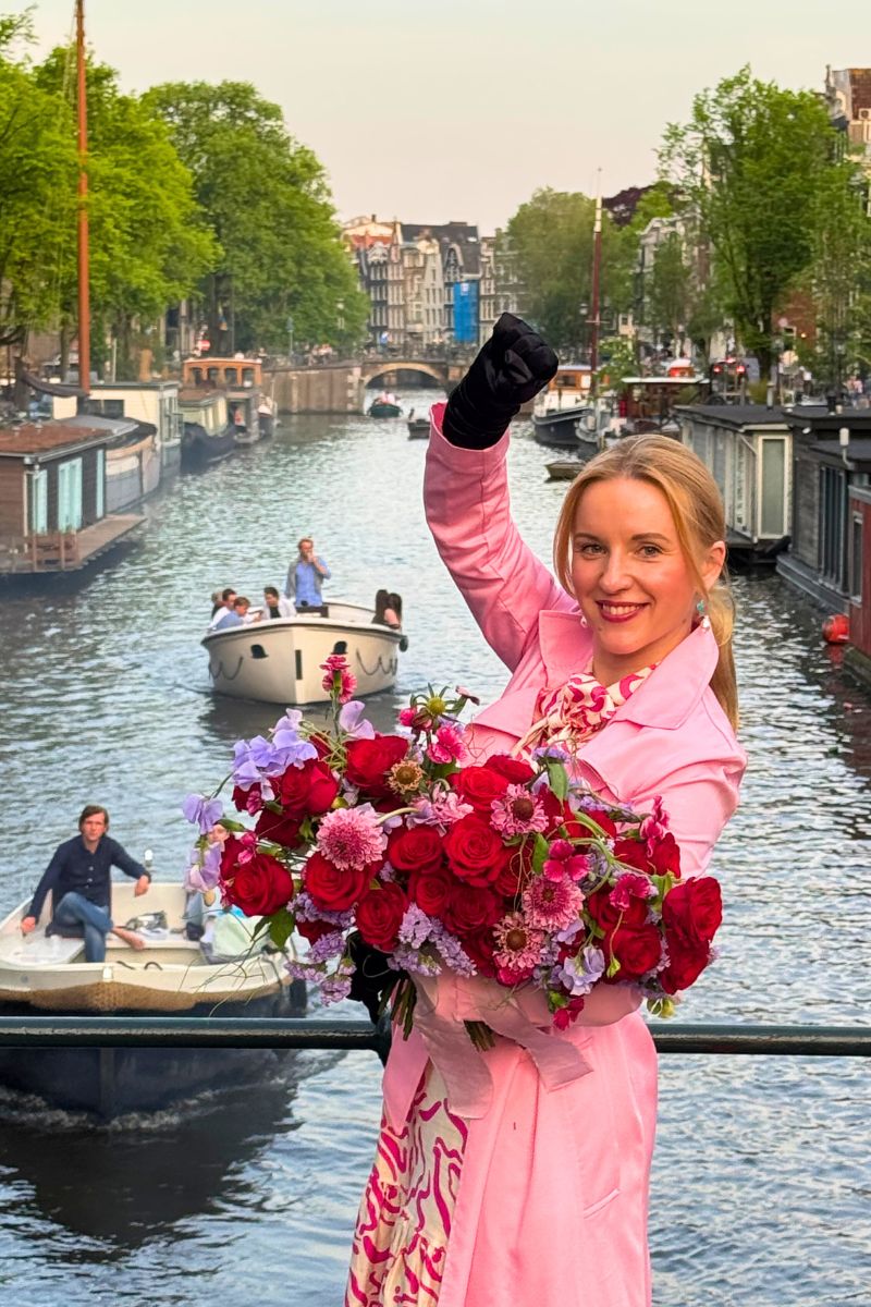 Katya Hutter With Rose Revolution From De Ruiter Katya Hutter With Rose Revolution From De Ruiter