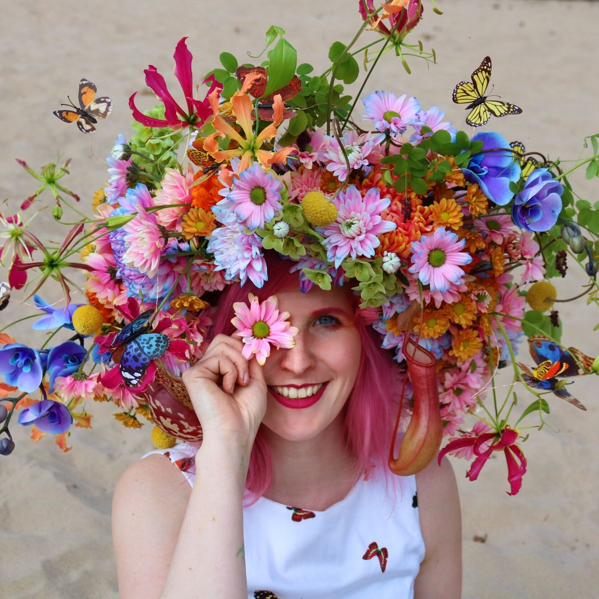 Sandra Attema Welte - Flower Crown with colored flowers - on Thursd