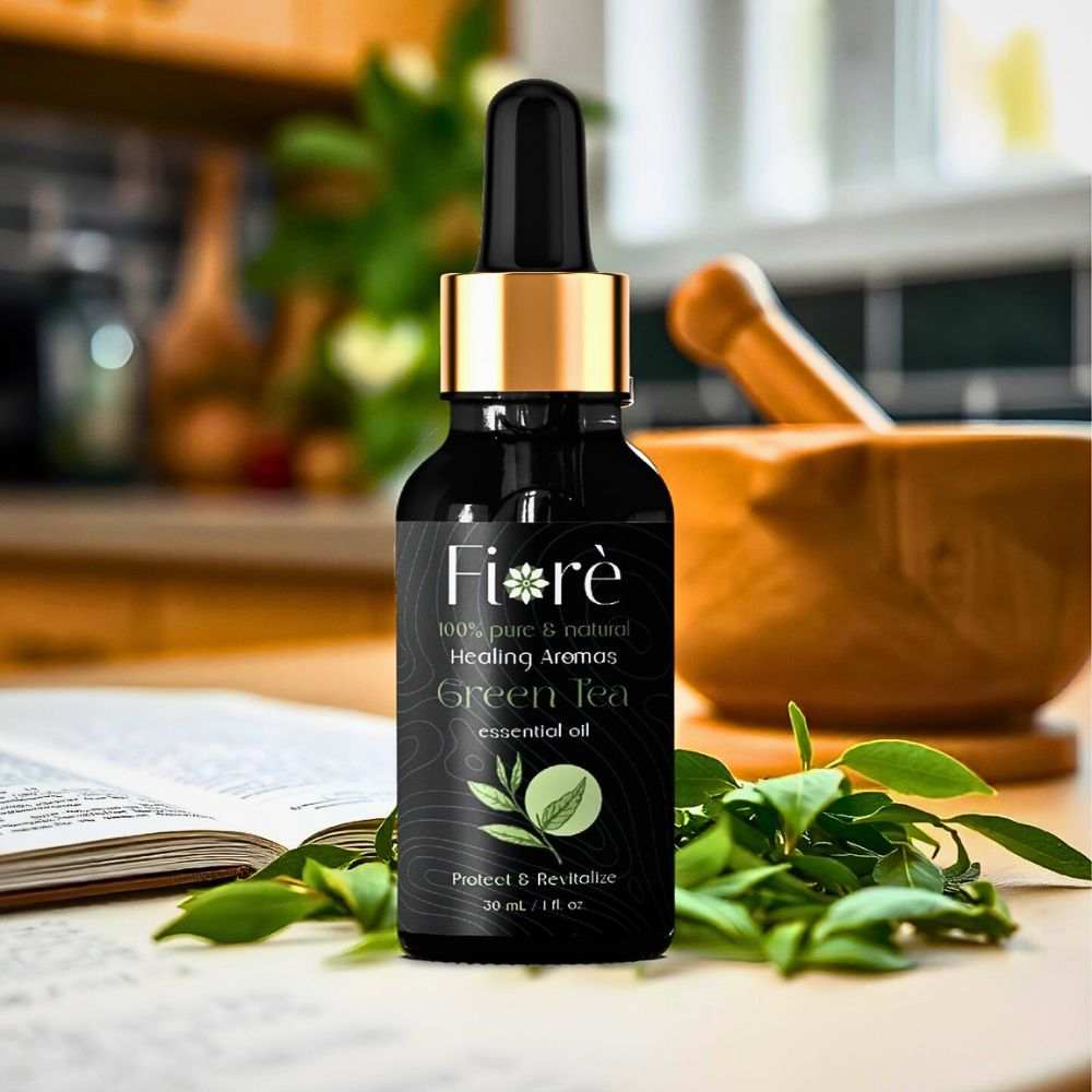 Green tea Steaming green tea packed with vitamin C and antioxidants, protecting heart health and liver function from free-radical damage.