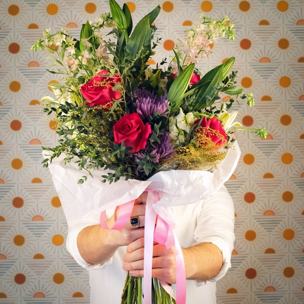 Art of florist making bouquet Art of florist making bouquet
