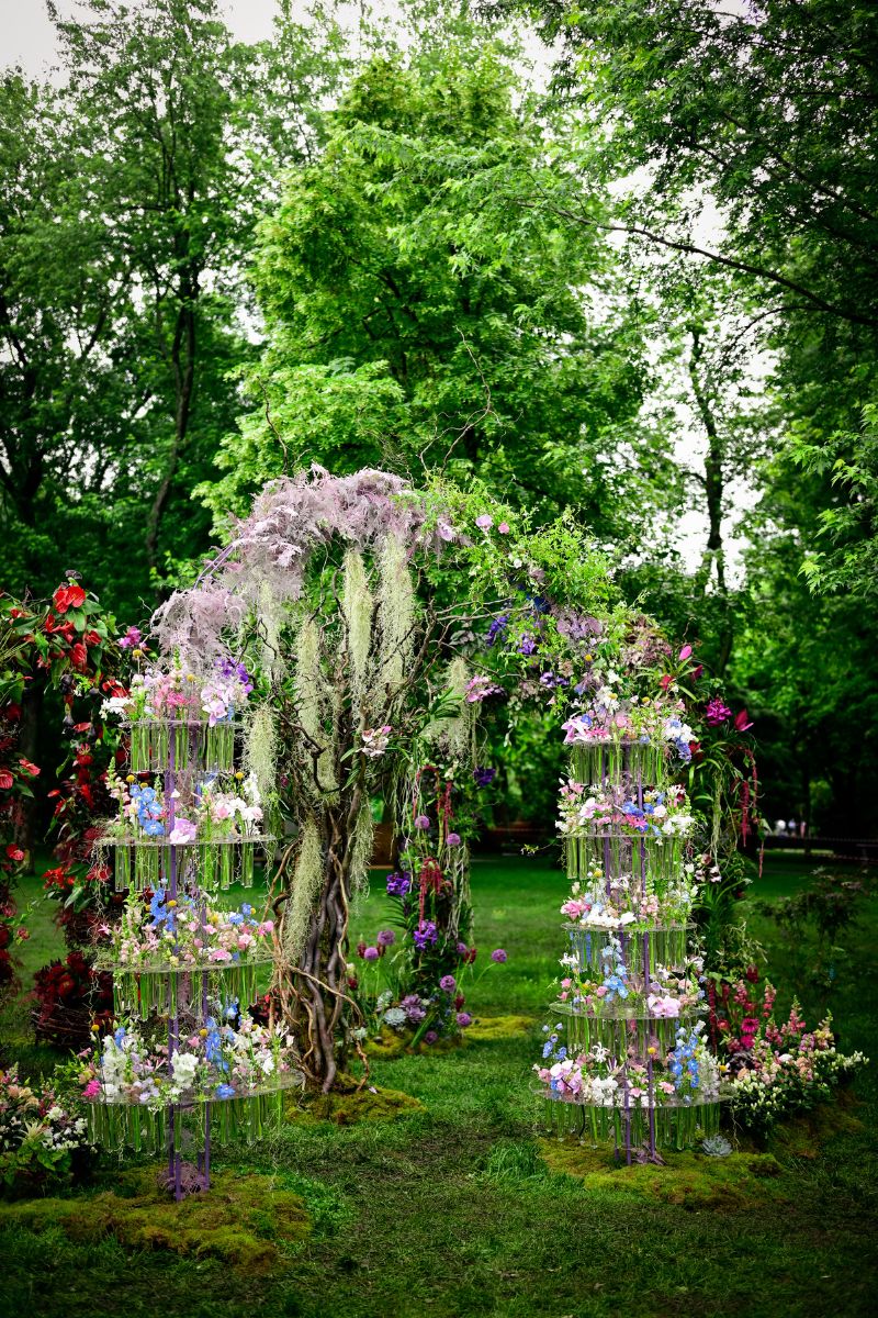 Ana Grigoras Dante Divine Comedy Floral Art - Arch of Paradise