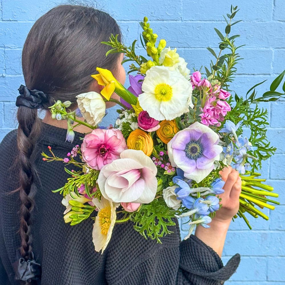 Feel the light and warm of a summer bouquet Summer Flower Bouquets