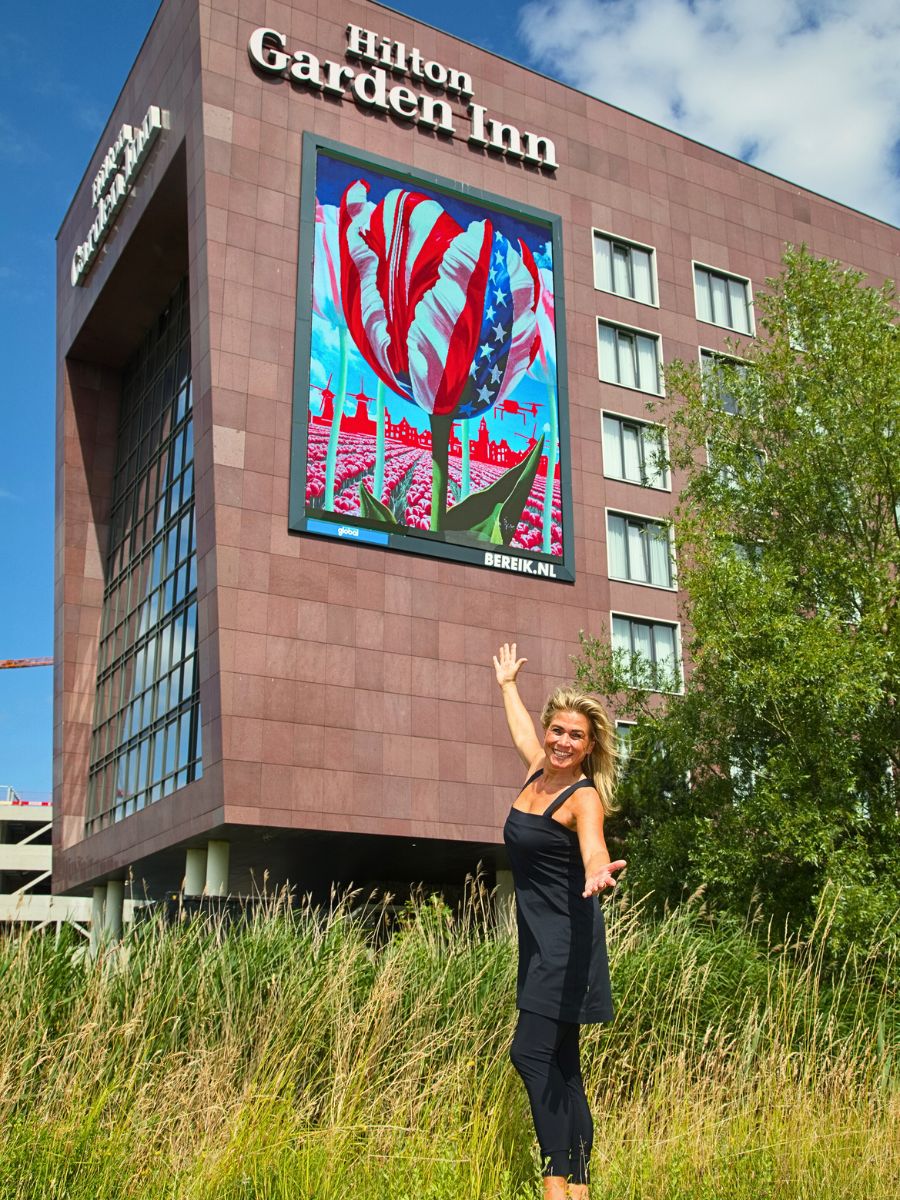 Tulip art piece Tulip Artwork Along President Trump’s Route to NATO Summit Highlights Dutch-U.S. Ties