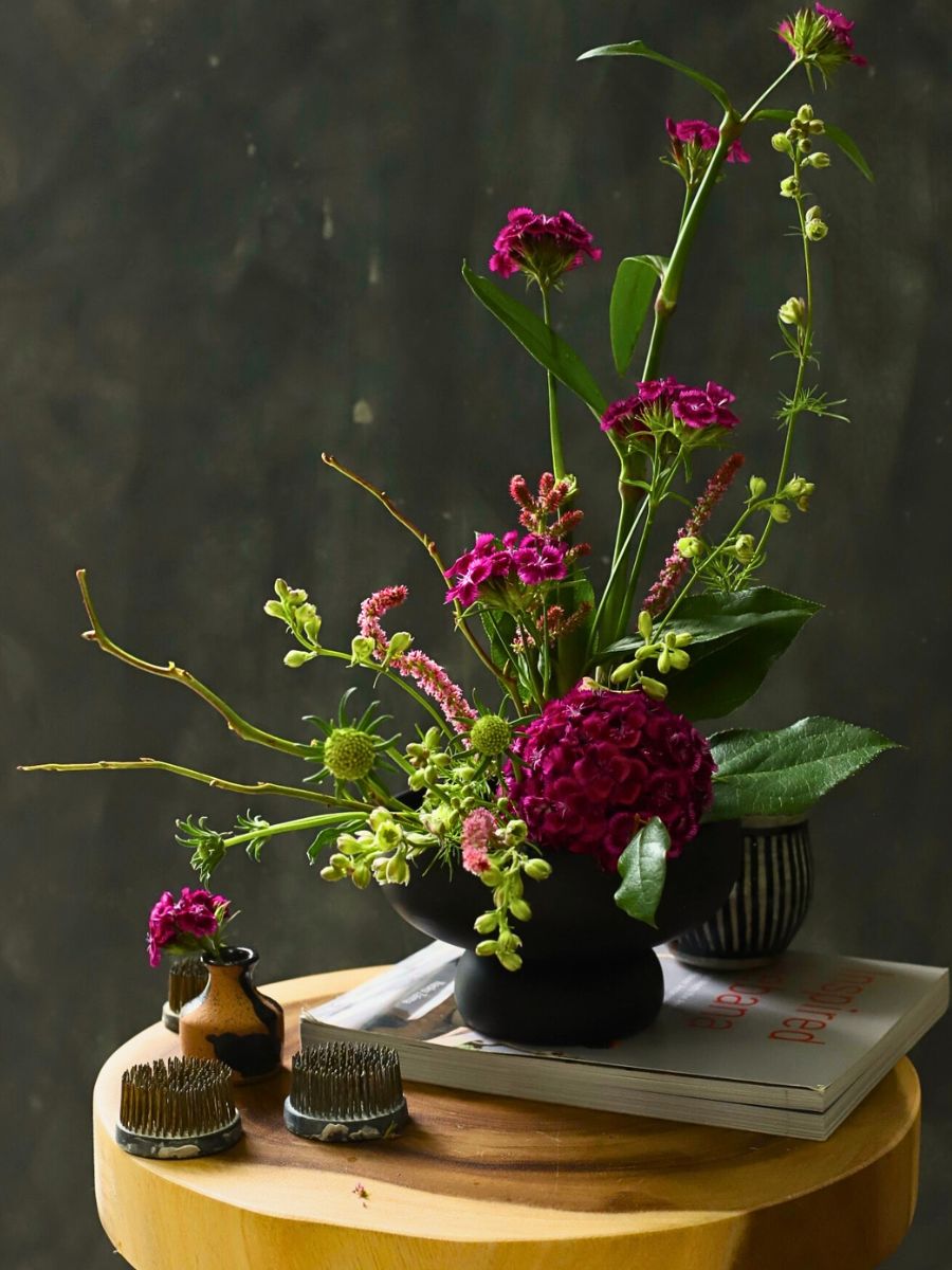How Japanese Flower Arrangements Like Ikebana Embody Traditional Values Through Iki