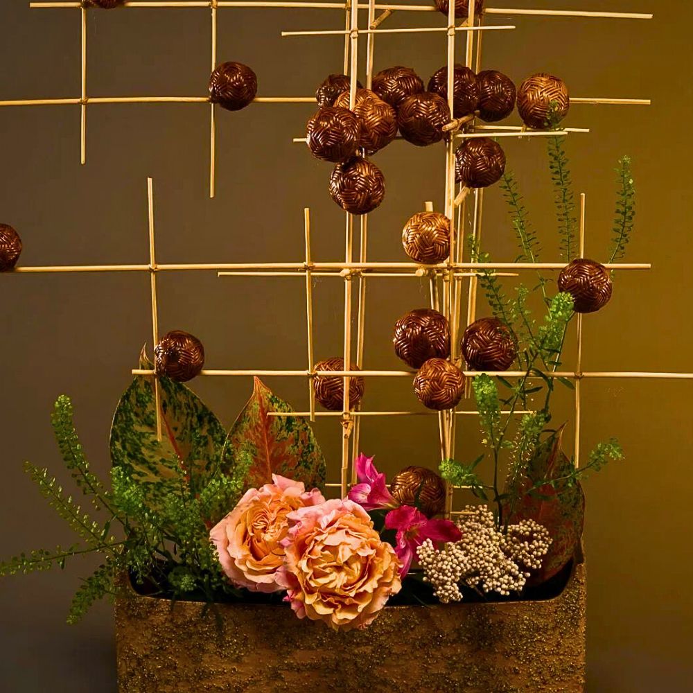 How Japanese Flower Arrangements Like Ikebana Embody Traditional Values Through Iki