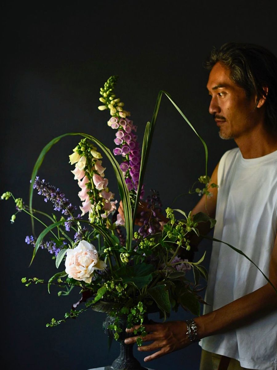 Discovering the Concept of Iki Through the Lens of Ikebana Floral Arrangement