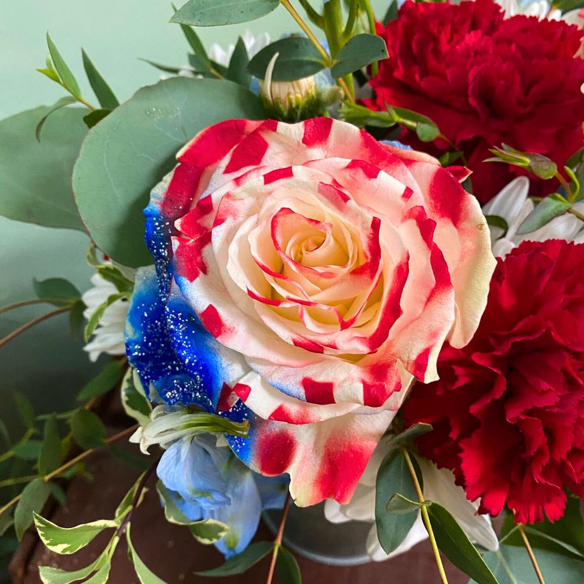 Tinted rose with US Flag Tinted rose with US Flag