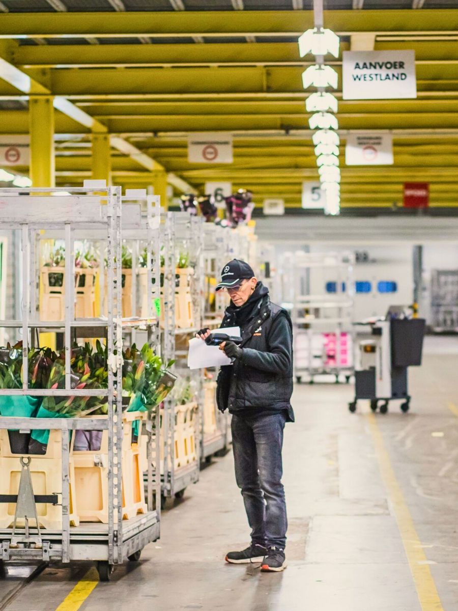 Floral supply Blockchain for Transparent, Sustainable Flower Supply Chains
