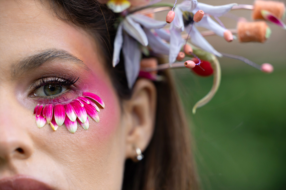 Krisztian Kover Summer Queen gerbera eyelash