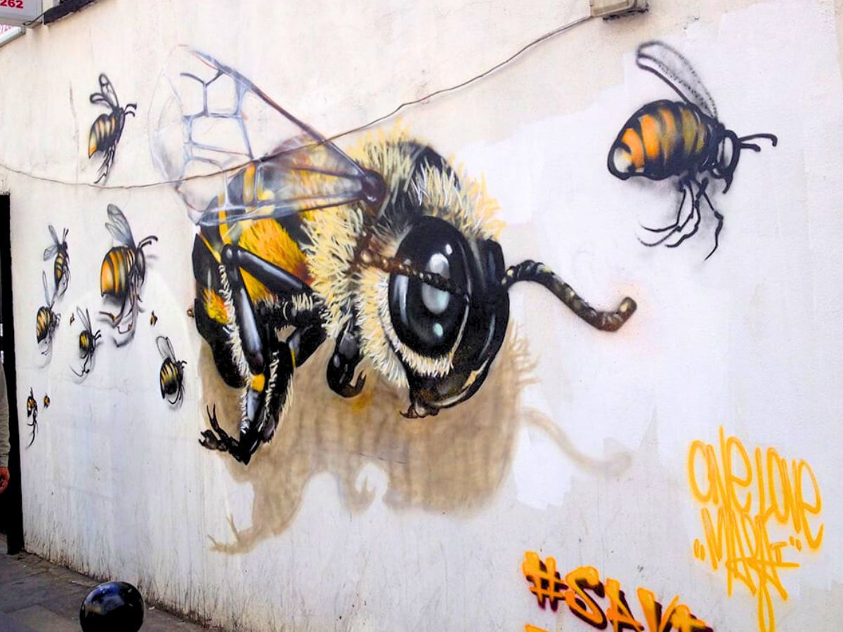 Save the bees by Louis Masai