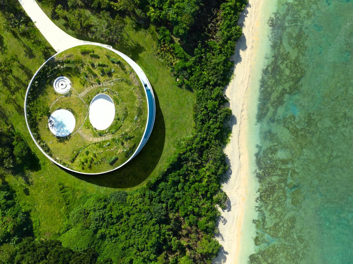 Complete vision of the circular villa in Japan Complete vision of the circular villa in Japan
