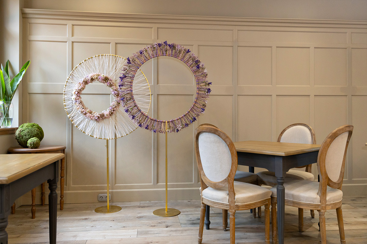 Marginpar Krisztian Kover yarns decorations in room