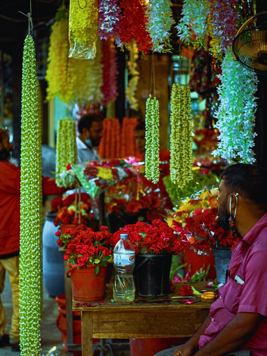 Flower market in India Bombay High Court Challenges an Affidavit on Plastic Flowers