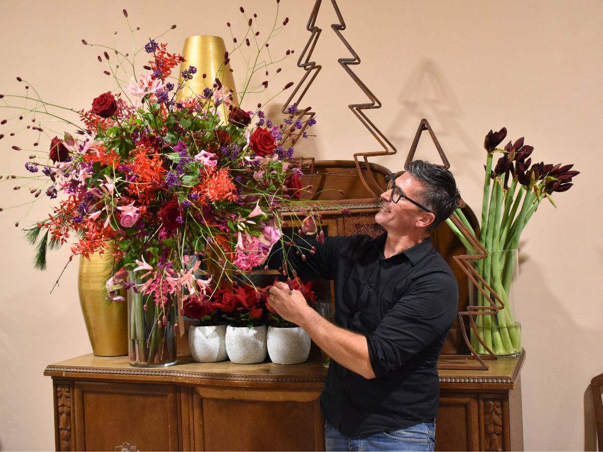Simon Ogrizek working on a floral design 10 Questions to Simon Ogrizek